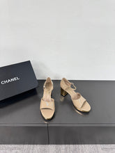 BLOCK HEEL SANDALS BEIGE SHEEPSKIN